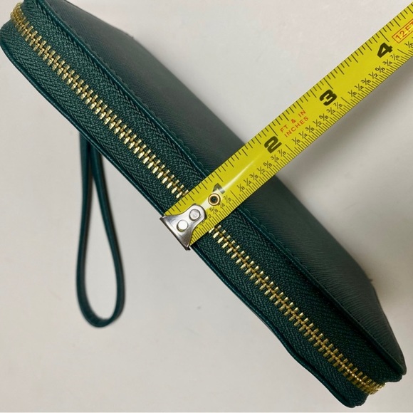 Steve Madden Emerald Green Zip Around Wallet Wristlet - Picture 7 of 10